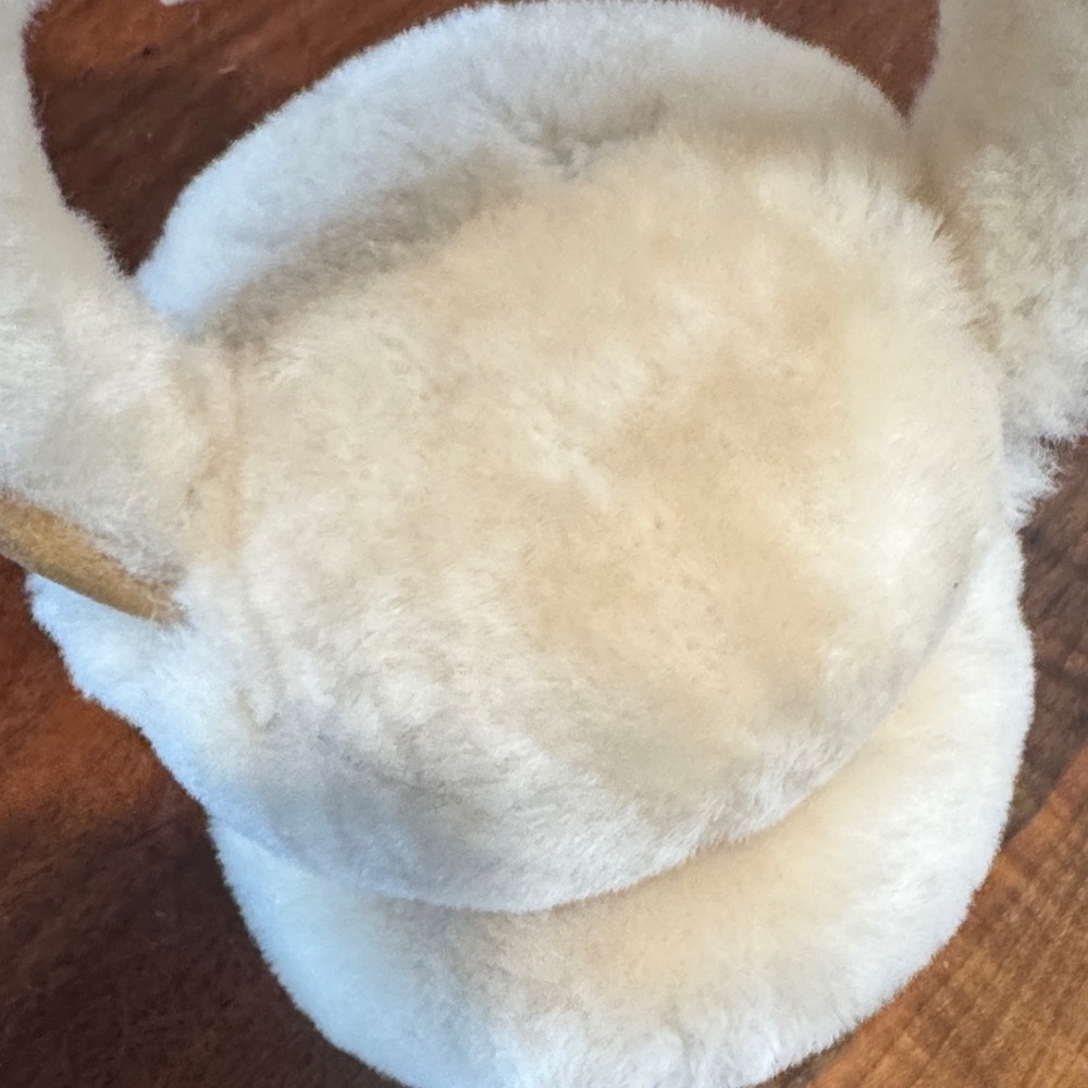 UGG Cream Plush Sheepskin Earmuffs NWOT - Picture 9 of 12